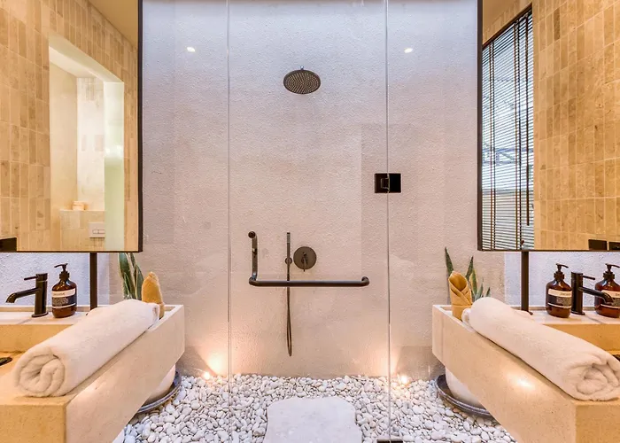 Villa Bold - Modern Tropical Pool In Bingin
