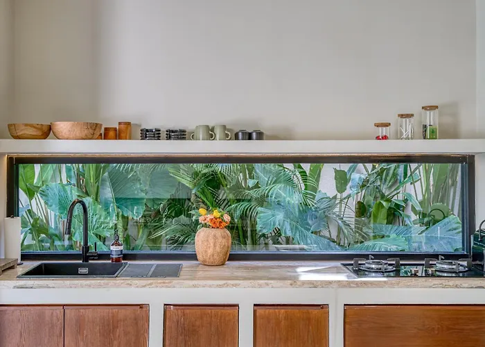 Bold - Modern Tropical Pool In Bingin